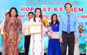doc lai di chuc bac ho luc nay cang nho nhung loi bac dan