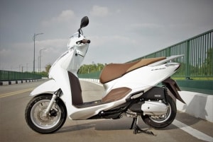 nam 2020 nen mua honda air blade 125 hay vario 125