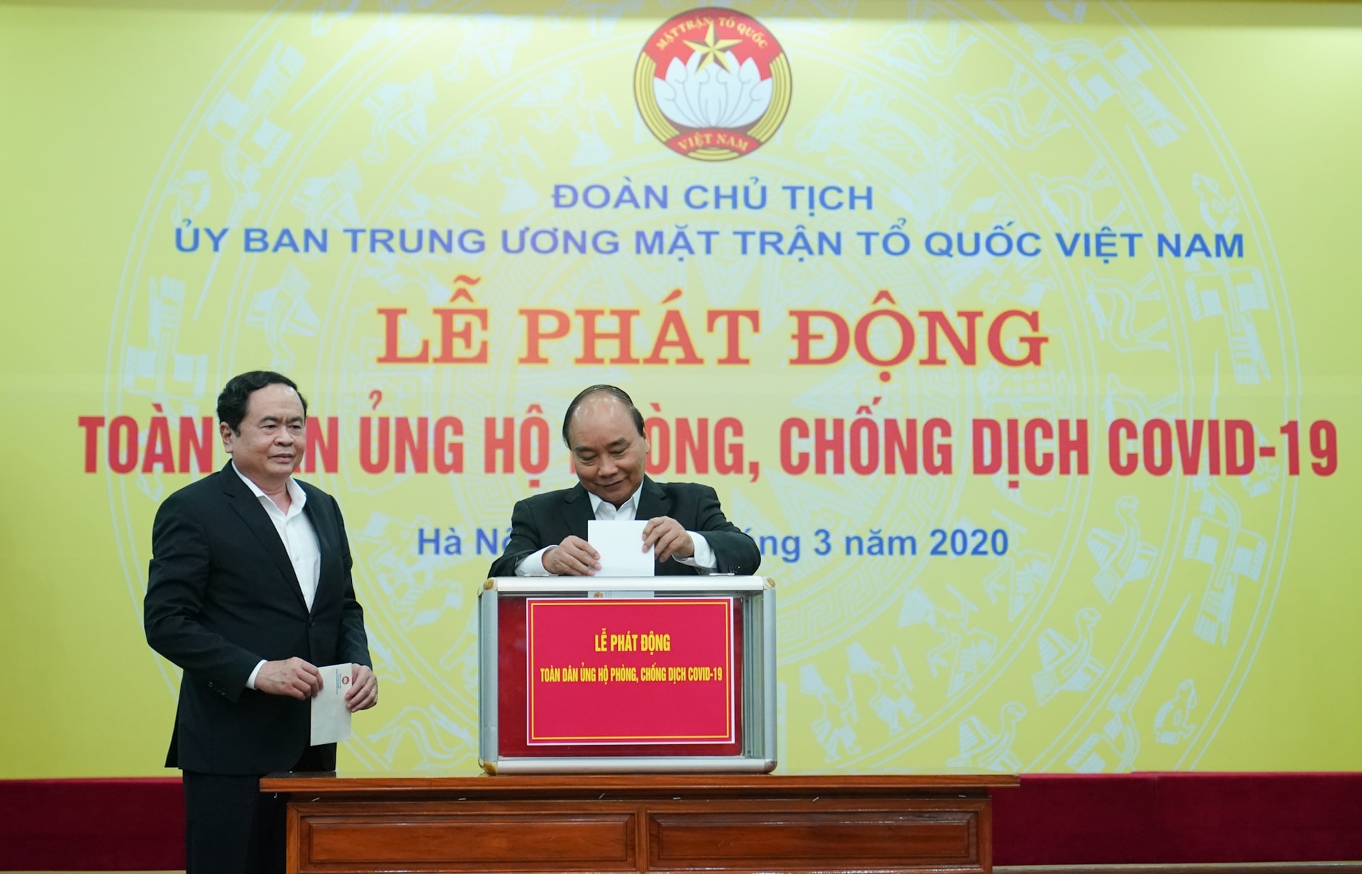 tam ngung cap thi thuc cho nguoi nuoc ngoai nhap canh vao viet nam