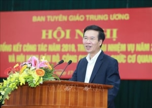 tan pho truong ban tuyen giao trung uong la ai