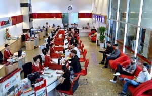 co hay khong thuc hien ngung nhap khau xang dau