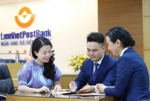 lienvietpostbank ra mat dich vu mua ve may bay truc tuyen tren vi viet
