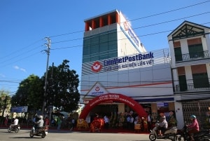 lienvietpostbank ra mat dich vu mua ve may bay truc tuyen tren vi viet