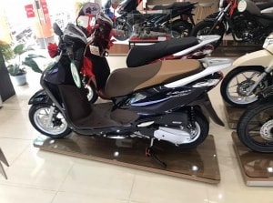 xe ga honda doi gia honda sh 2019 chenh hon 40 trieu dong