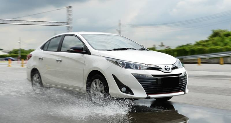 cap nhat bang gia xe lexus moi nhat ngay 2962020