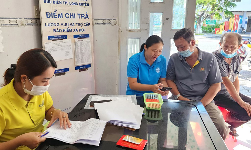 chi trả lương hưu