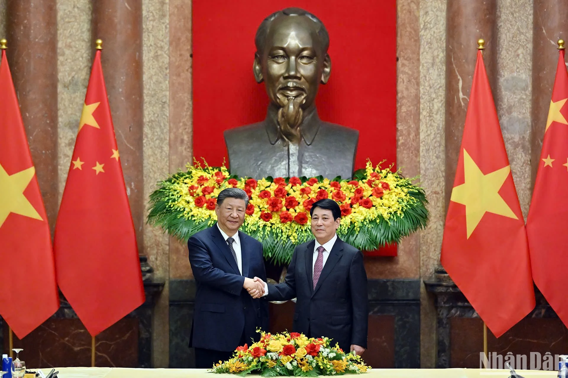 Chủ tịch nước Lương Cường hội đàm với Tổng Bí thư, Chủ tịch Trung Quốc Tập Cận Bình 
