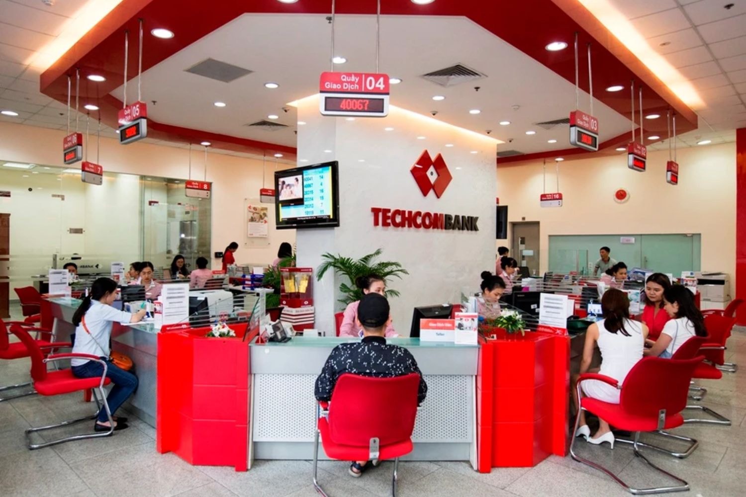 tecchcombank.jpg