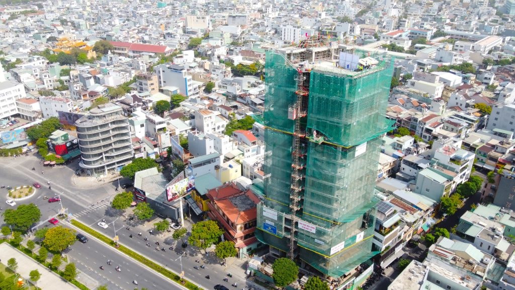 Danapha Tower, dự án tọa lạc tại vị trí đắc địa trung tâm Đà Nẵng vừa được cất nóc vào giữa tháng 4/2025