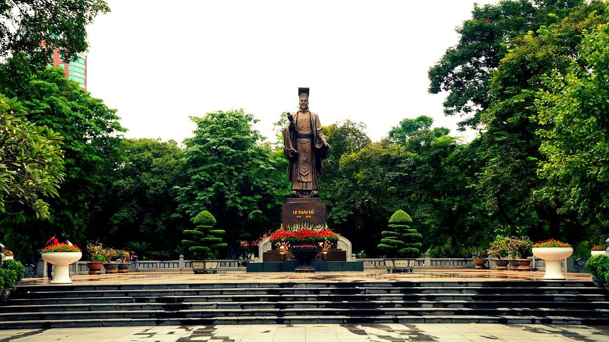 Công viên Lý Thái Tổ