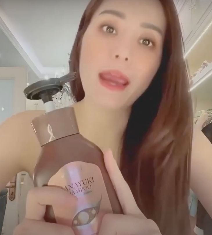 Đoàn Di Băng dầu gội