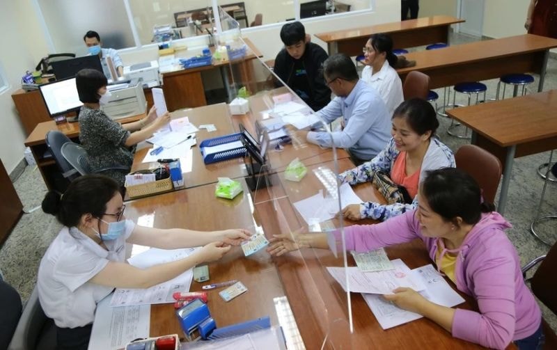 Công chức biên chế