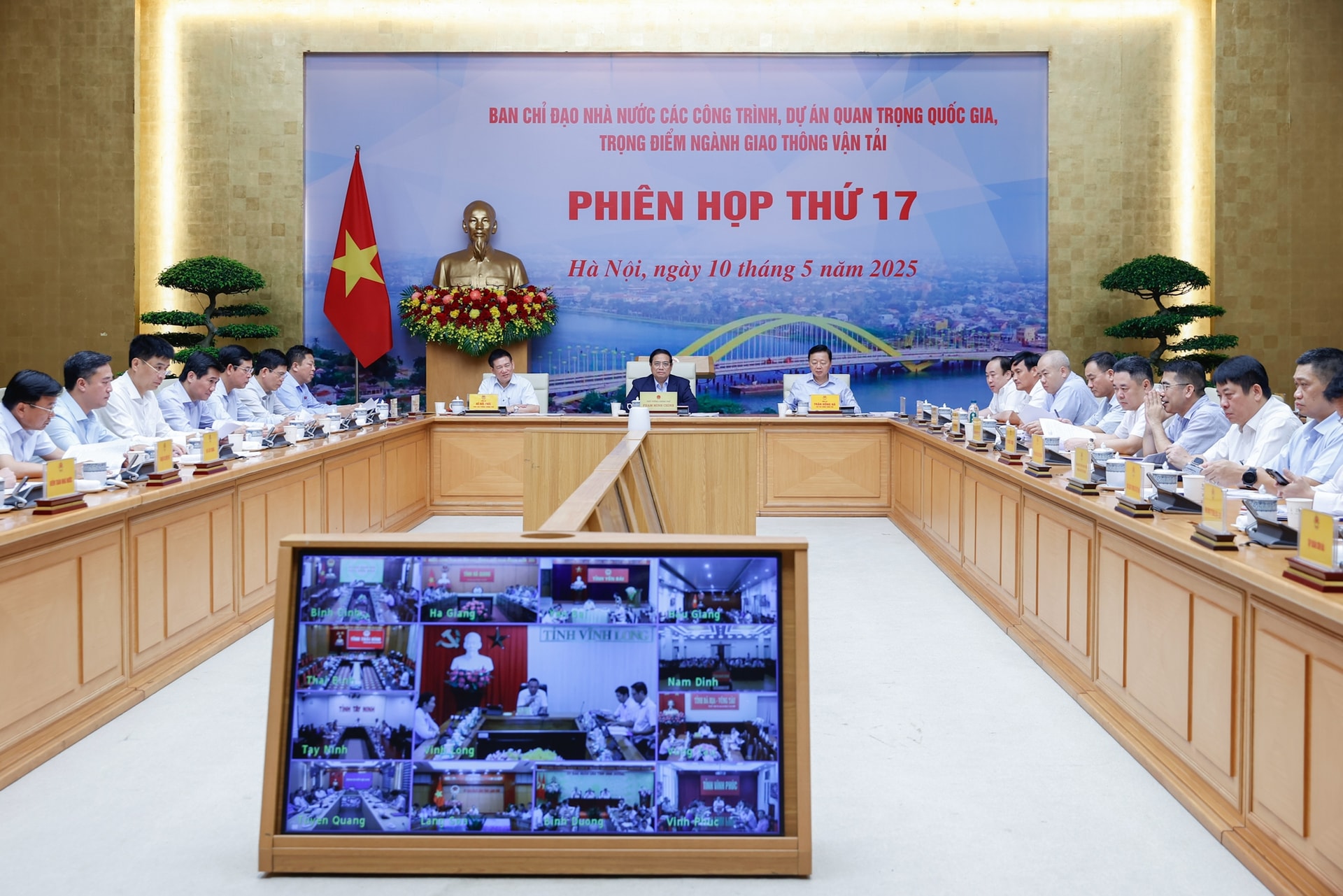 Thủ tướng: Quyết tâm không đổi mục tiêu với các dự án trọng điểm GTVT- Ảnh 5. Thủ tướng: Quyết tâm không đổi mục tiêu với các dự án trọng điểm GTVT- Ảnh 5.