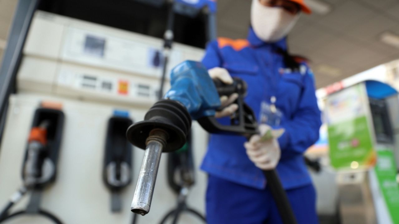 giá xăng dầu hôm nay 13-5 tăng mạnh