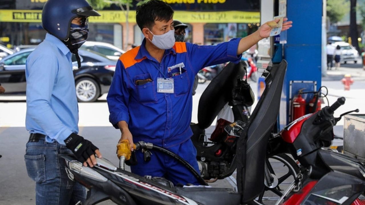 giá xăng dầu hôm nay 15-5
