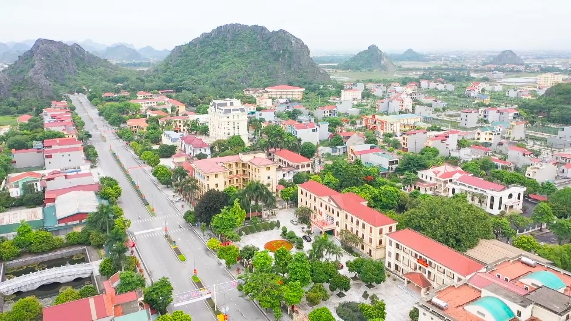 Ninh Bình cải tổ đơn vị hành chính