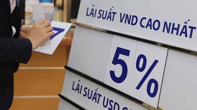 laisuatnganhang1.jpg