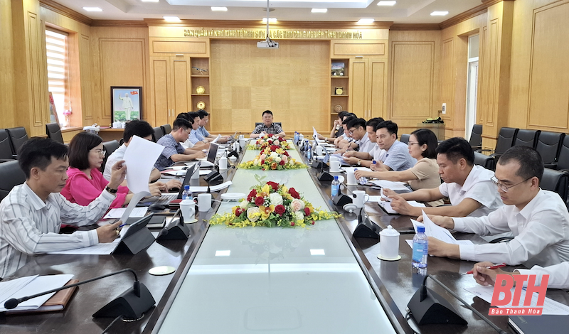 Quang cảnh cuộc họp