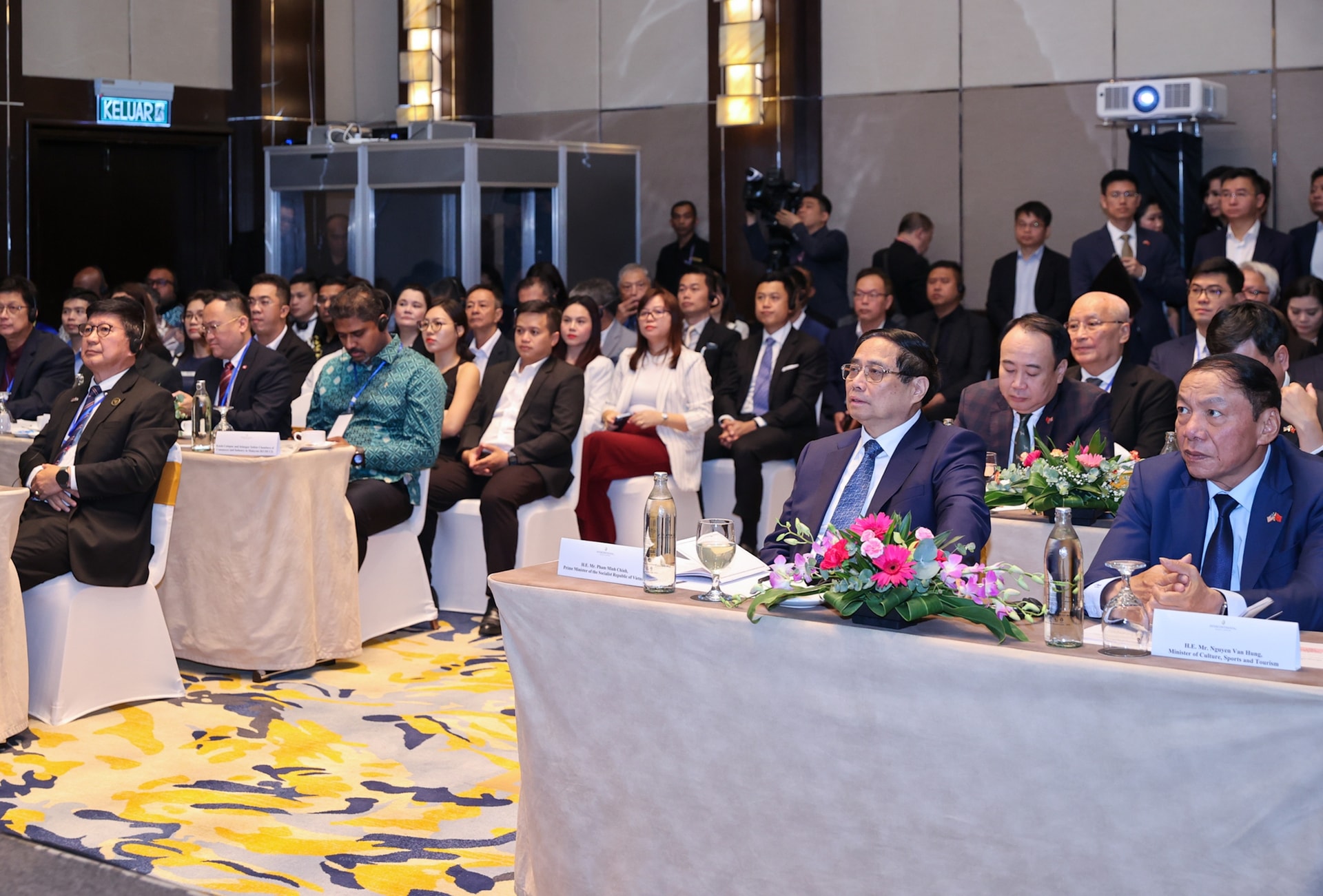 Thủ tướng kêu gọi doanh nghiệp phát huy sứ mệnh kết nối trong ASEAN và giữa Việt Nam - Malaysia- Ảnh 6. Thủ tướng kêu gọi doanh nghiệp phát huy sứ mệnh kết nối trong ASEAN và giữa Việt Nam - Malaysia- Ảnh 6.