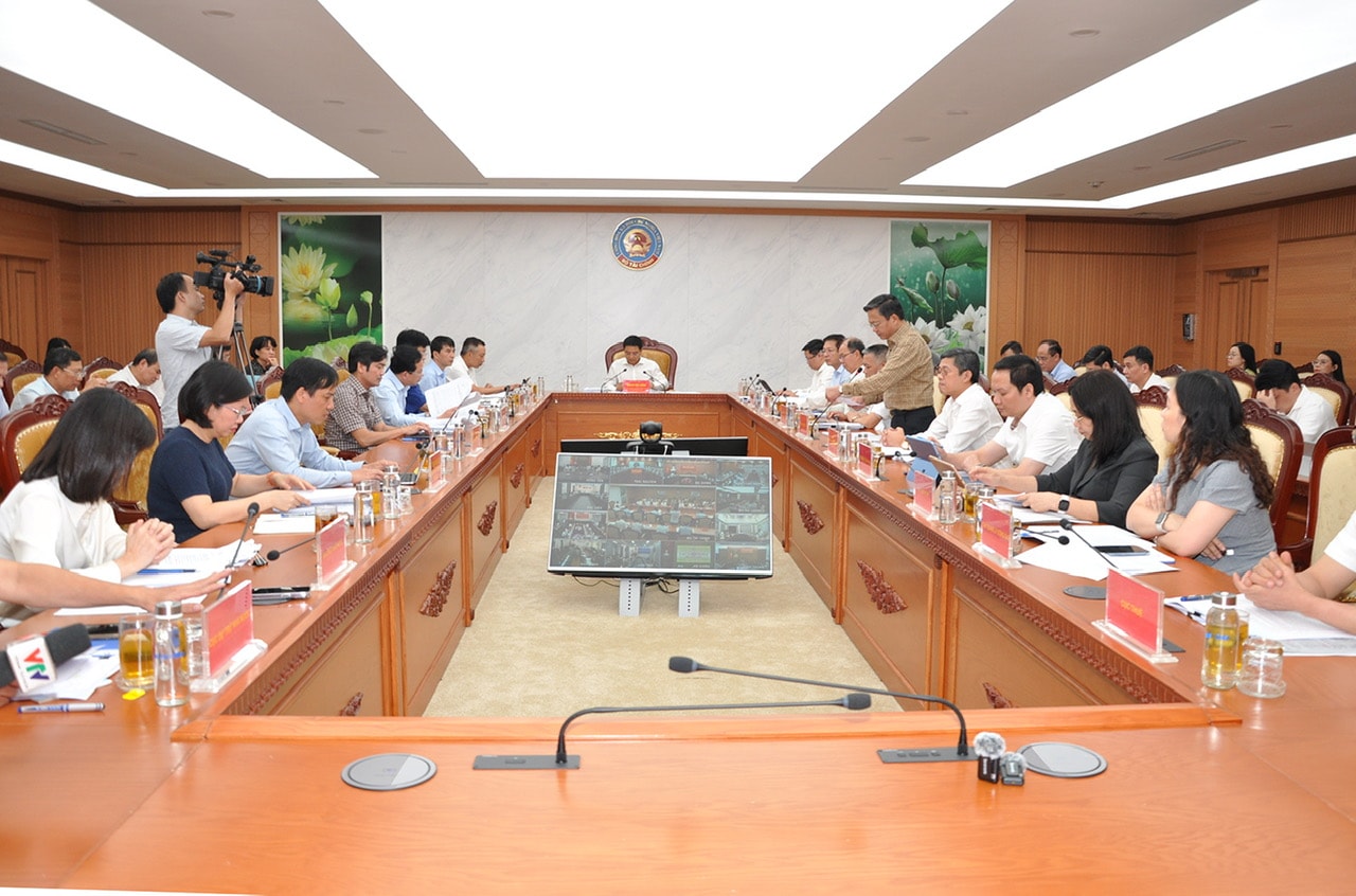 Phân cấp, phân quyền trong lĩnh vực tài chính, bảo đảm đồng bộ, sát thực tiễn- Ảnh 1. Phân cấp, phân quyền trong lĩnh vực tài chính, bảo đảm đồng bộ, sát thực tiễn- Ảnh 1.