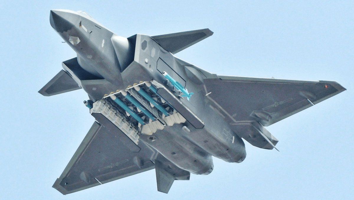 máy bay J-20 Mighty Dragon
