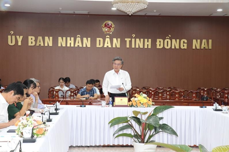 Phó Chủ tịch UBND tỉnh, Phó Trưởng ban Thường trực Ban Chỉ đạo về Phát triển khoa học công nghệ, đổi mới sáng tạo, chuyển đổi số và Đề án 06 phát biểu tại cuộc họp Ban Chỉ đạo