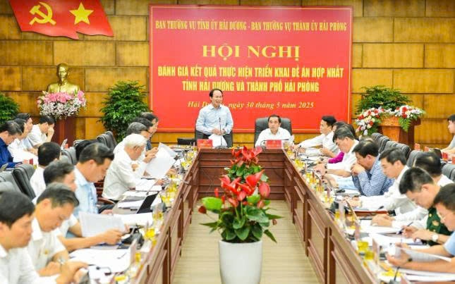 Quang cảnh cuộc họp giữa các lãnh đão hai địa phương Hải Dương và Hải Phòng