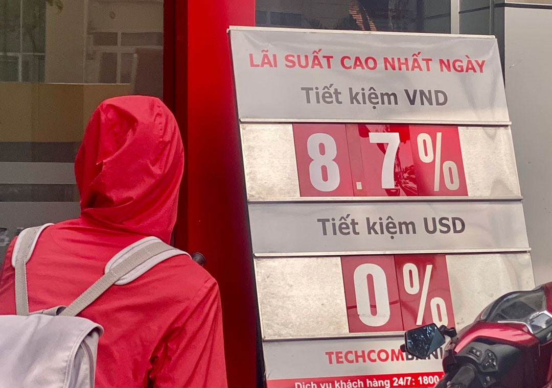 laisuatnganhang7.jpg