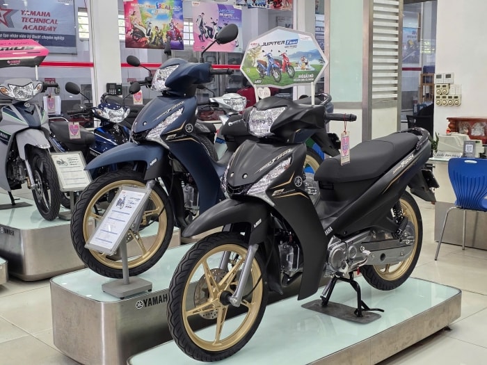 yamaha3.jpg