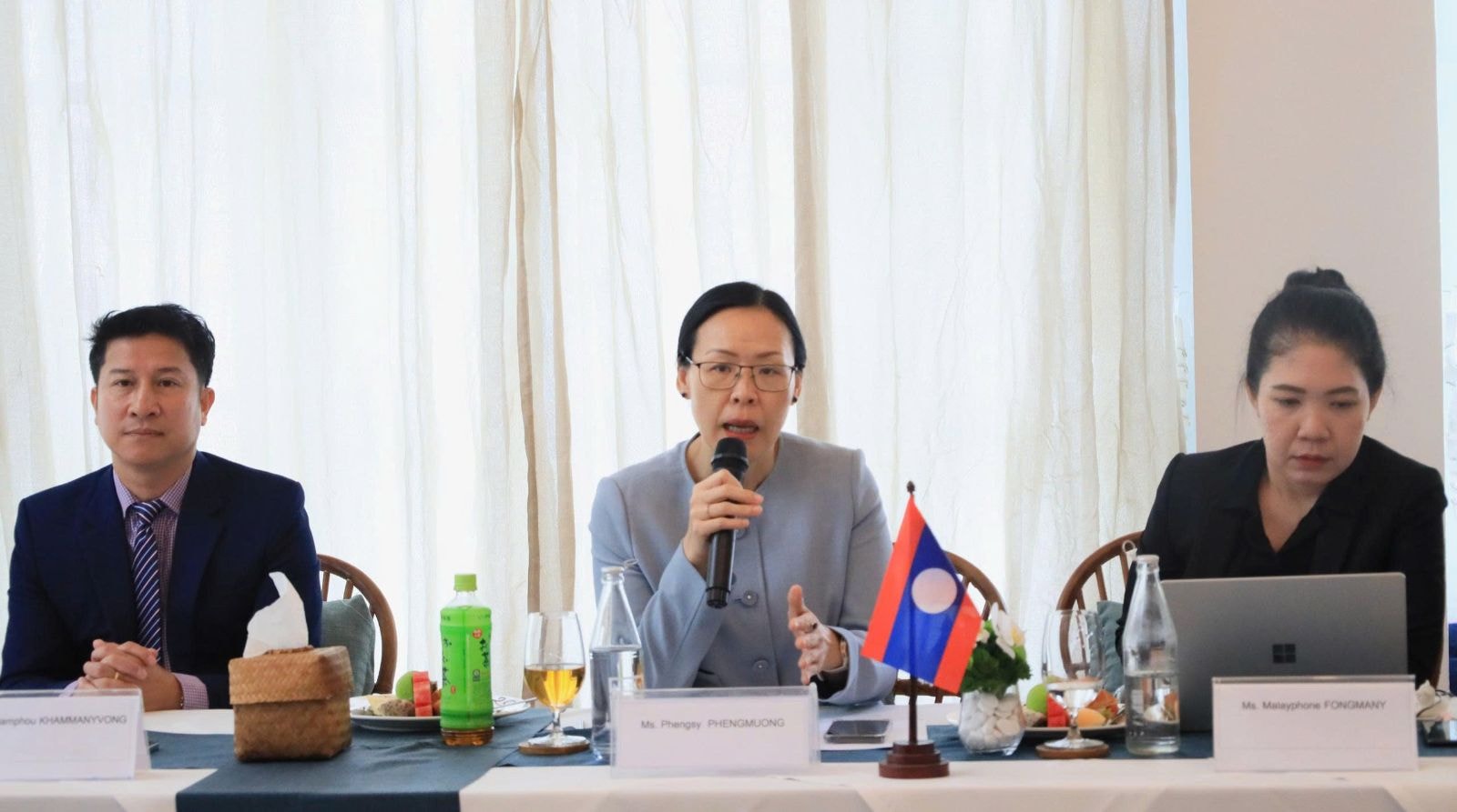lao.jpg