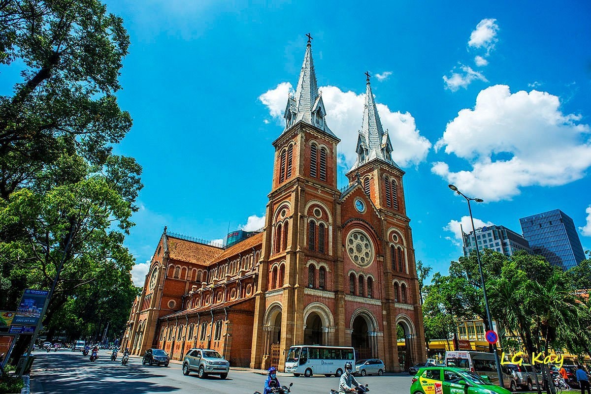 nhà thờ đức bà sài gòn