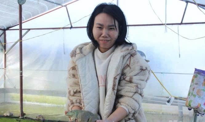 Theo chị Loan, để ếch sinh trưởng, phát triển tốt, đạt tỷ lệ sống cao, người nuôi cần chú trọng đến môi trường ao nuôi, nhất là nguồn nước