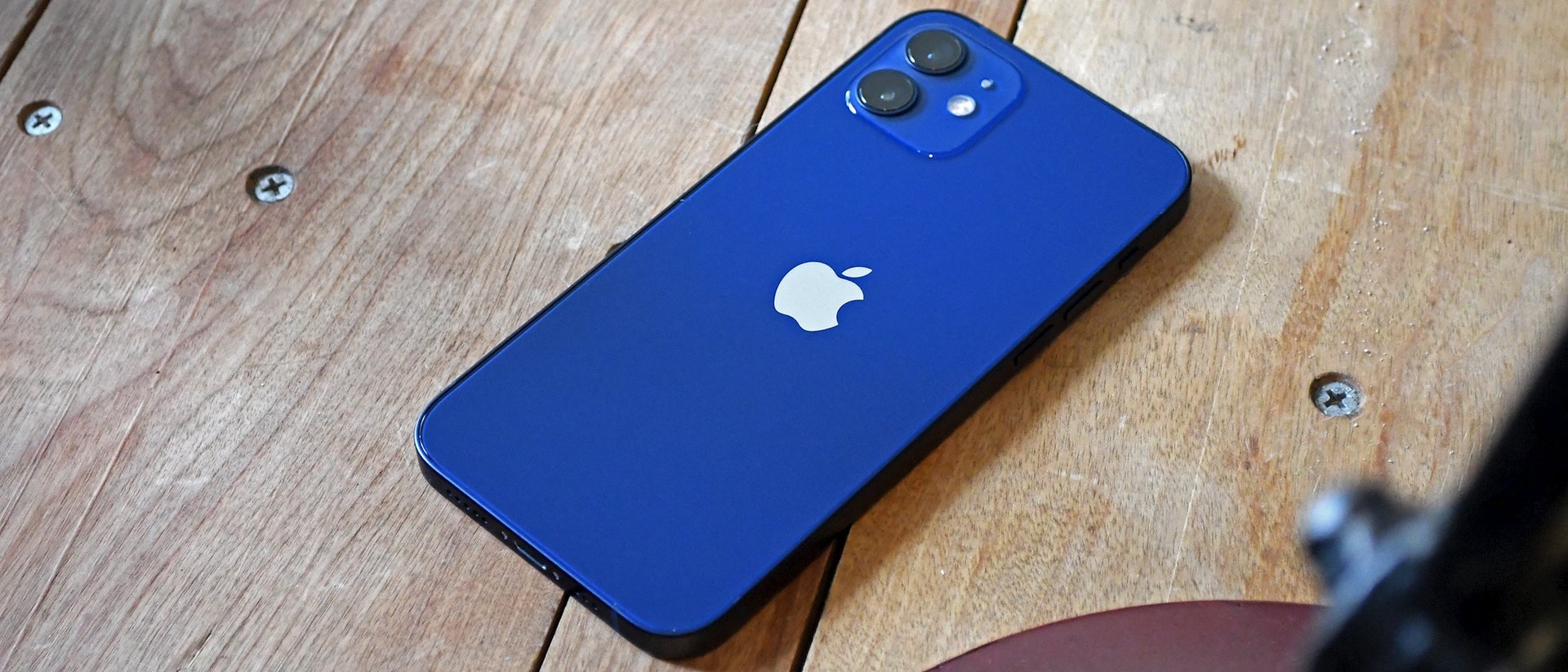 iphone1.jpg