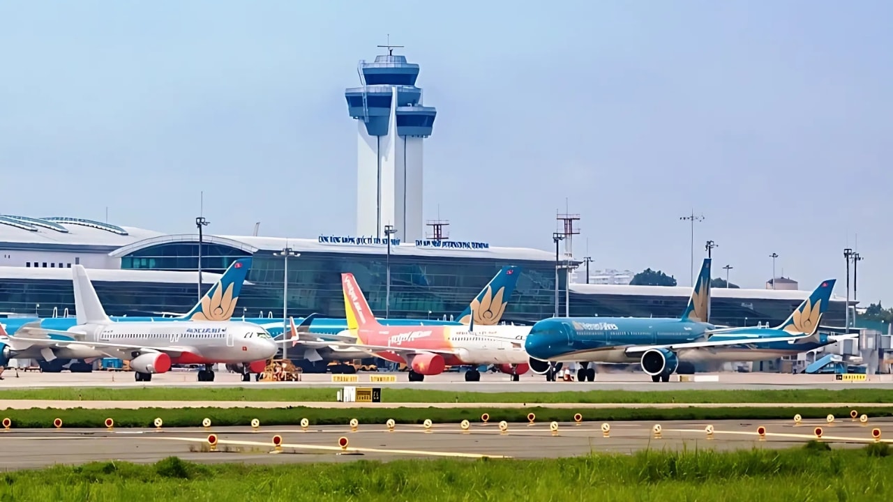 sân bay Tân Sơn Nhất sáp nhập