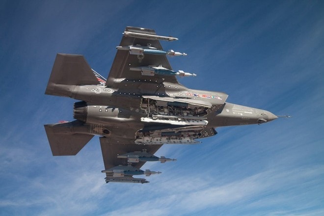 F35 mang vũ khí