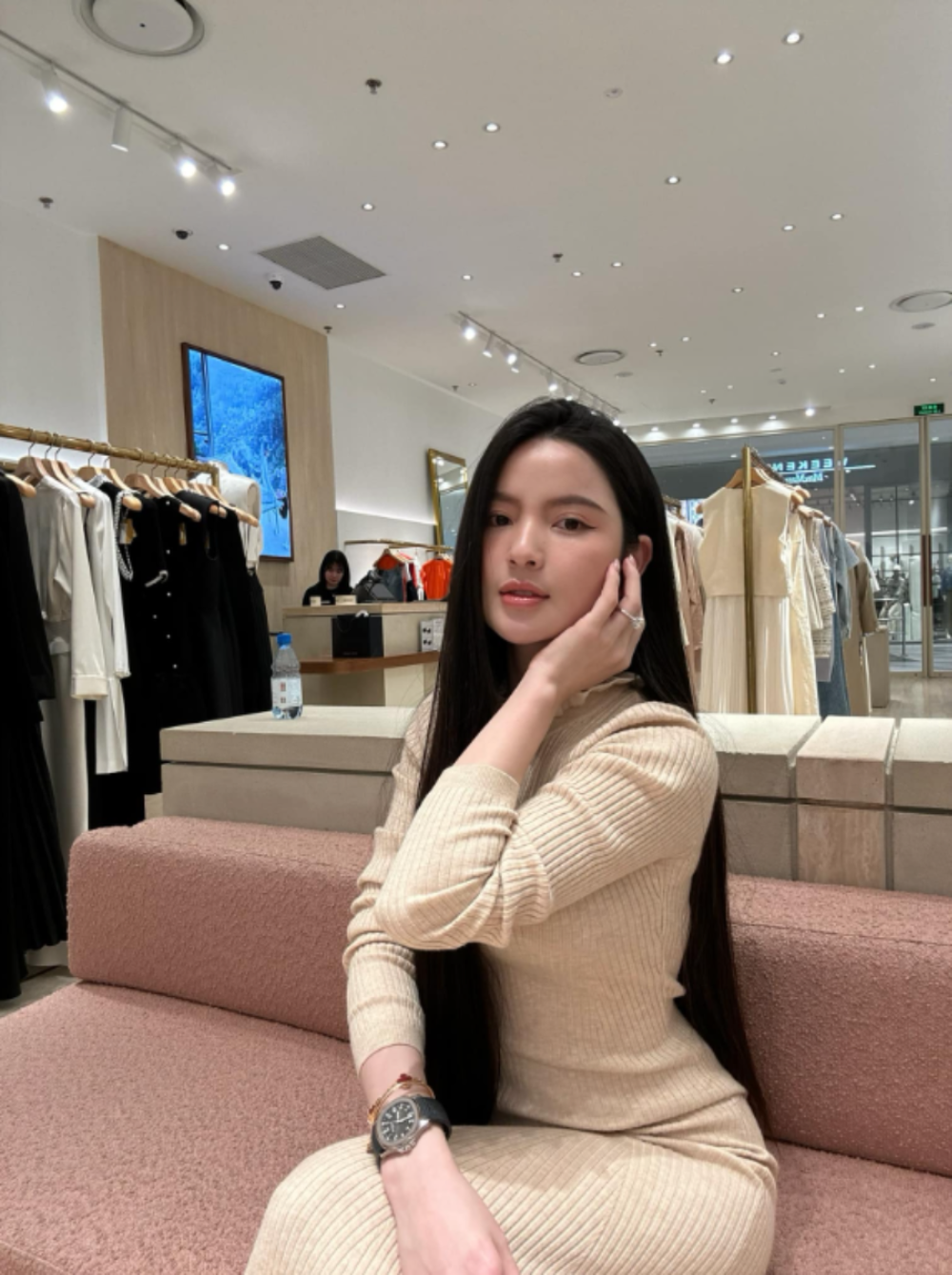 thanhhuyen1(1).png