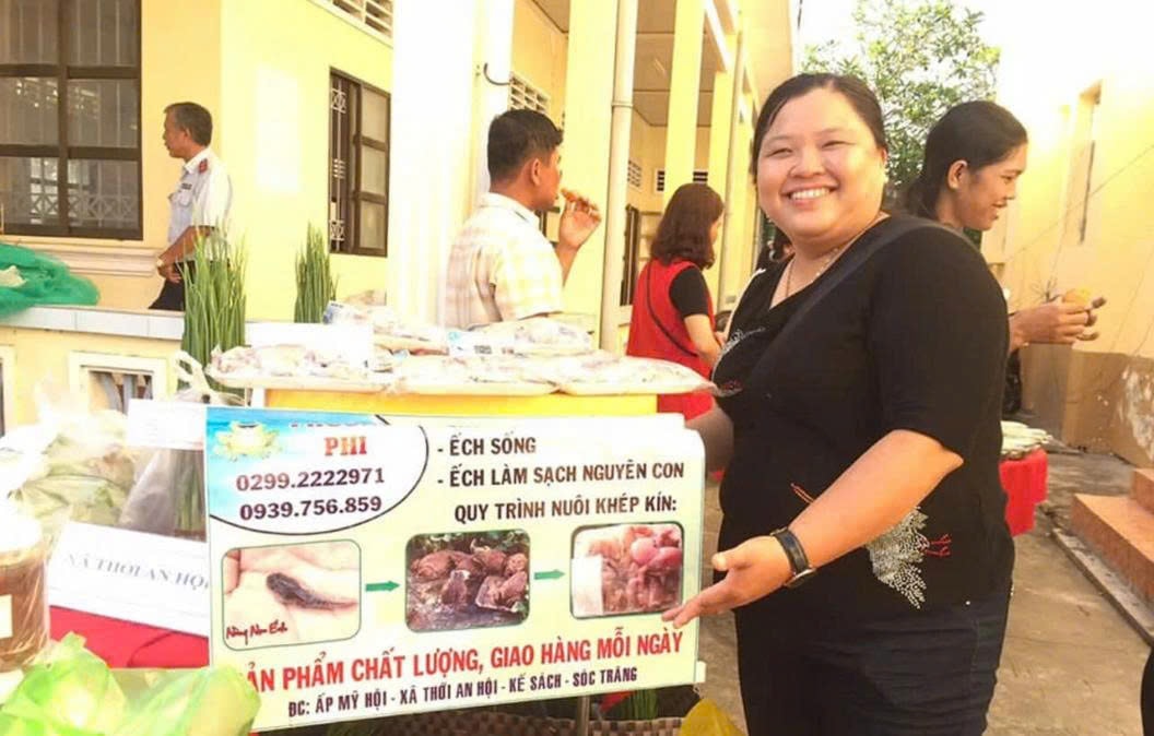 Chị Phương tạo được thương hiệu riêng trên thị trường với cách nuôi ếch theo hệ thống sản xuất tuần hoàn