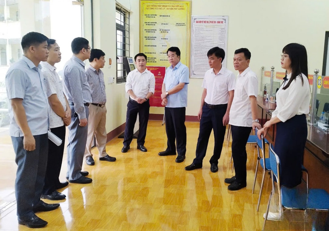 Đồng chí Phó Chủ tịch Thường trực UBND tỉnh Nguyễn Thanh Bình kiểm tra công tác chuẩn bị đưa vào vận hành bộ máy chính quyền tại xã Hợp Thành mới