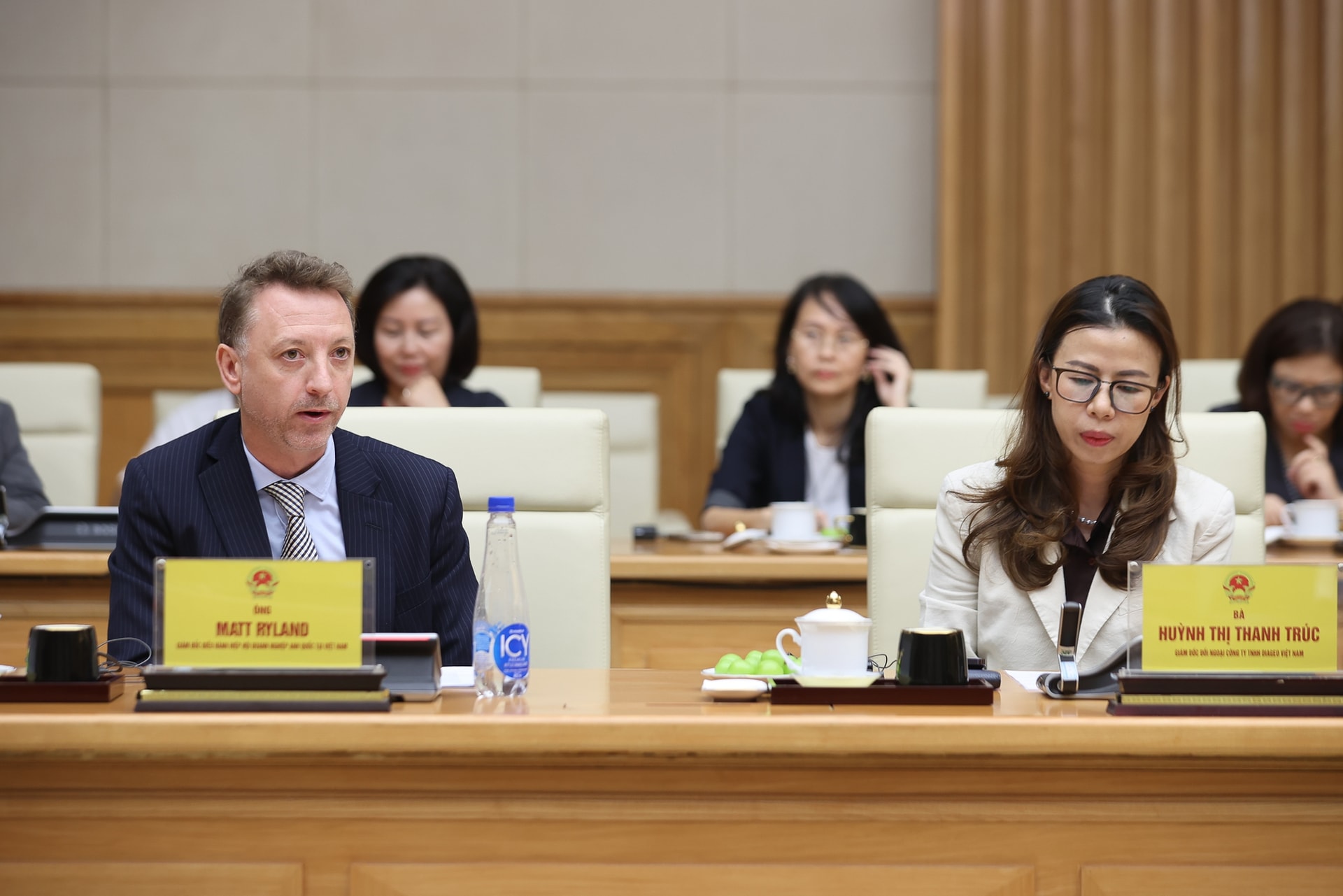 Thủ tướng kêu gọi các doanh nghiệp Anh thực hiện 6 đột phá cùng Việt Nam- Ảnh 6. Thủ tướng kêu gọi các doanh nghiệp Anh thực hiện 6 đột phá cùng Việt Nam- Ảnh 6.