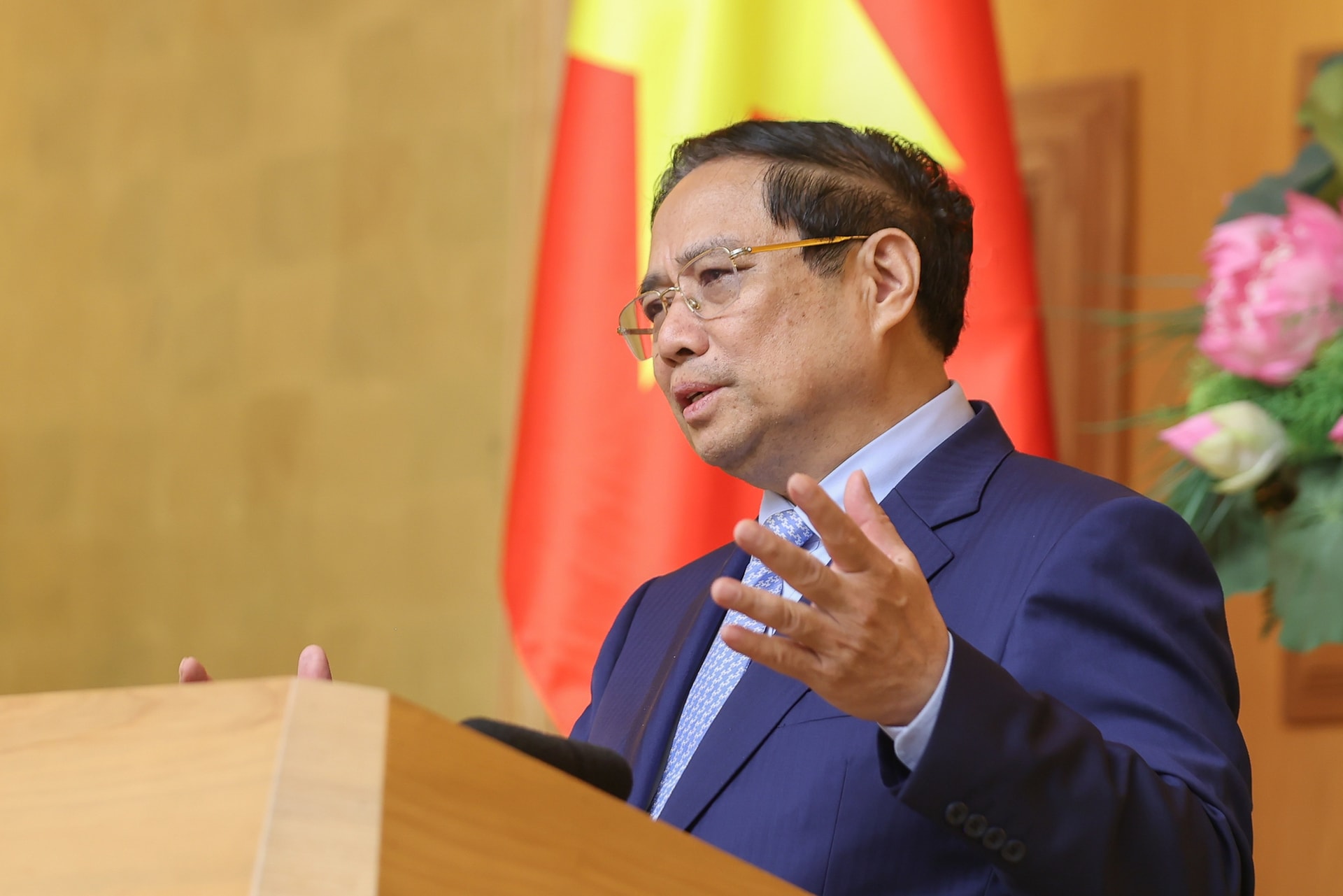 Thủ tướng kêu gọi các doanh nghiệp Anh thực hiện 6 đột phá cùng Việt Nam- Ảnh 7. Thủ tướng kêu gọi các doanh nghiệp Anh thực hiện 6 đột phá cùng Việt Nam- Ảnh 7.