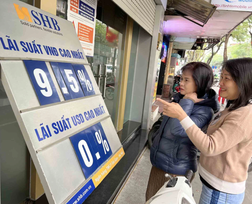 Dự báo lãi suất có thể tăng từ cuối năm 2025