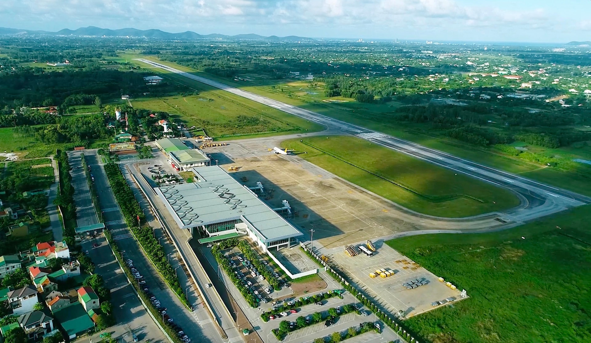 toàn cảnh sân bay quốc tế vinh