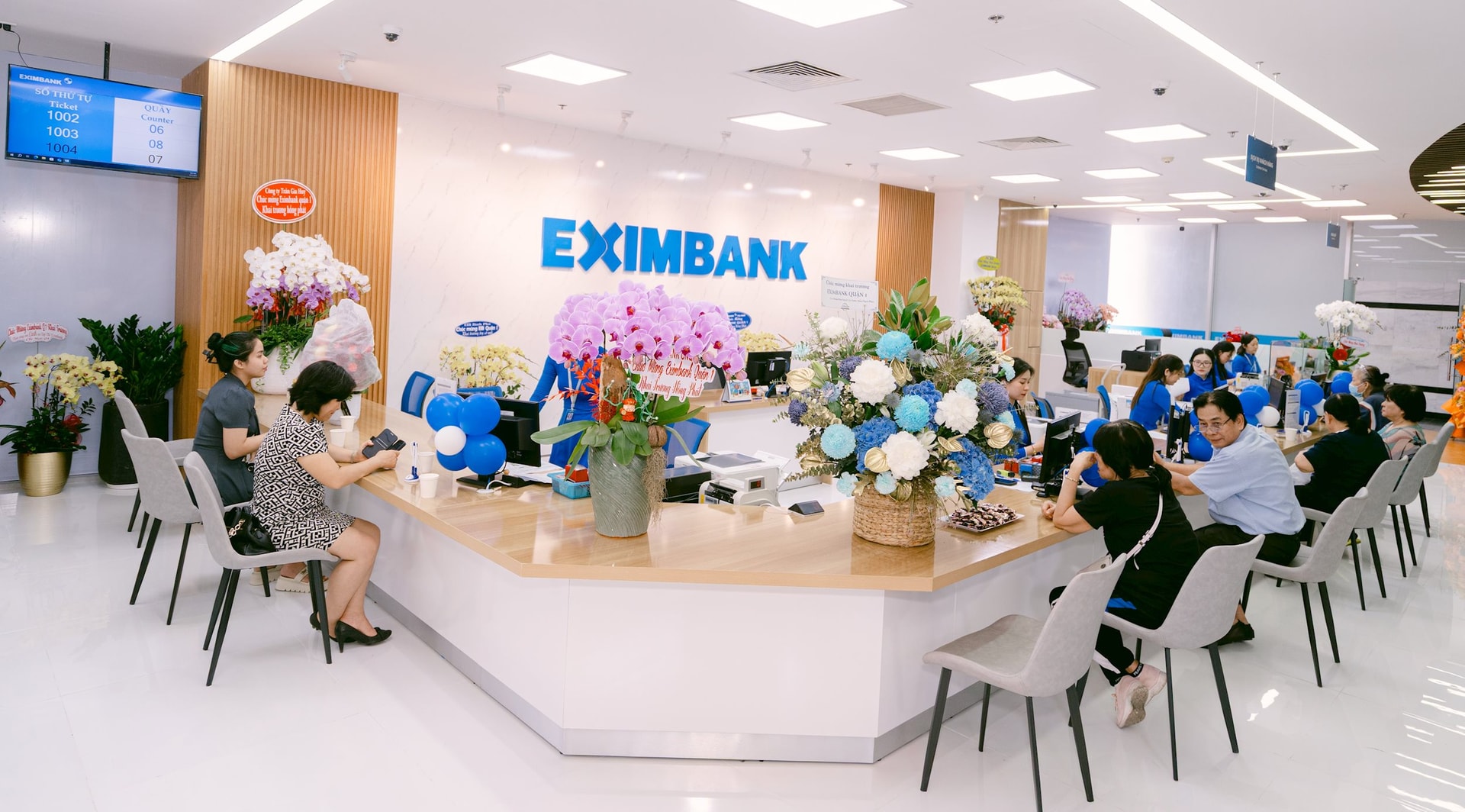 Eximbank Quan 1 (1)