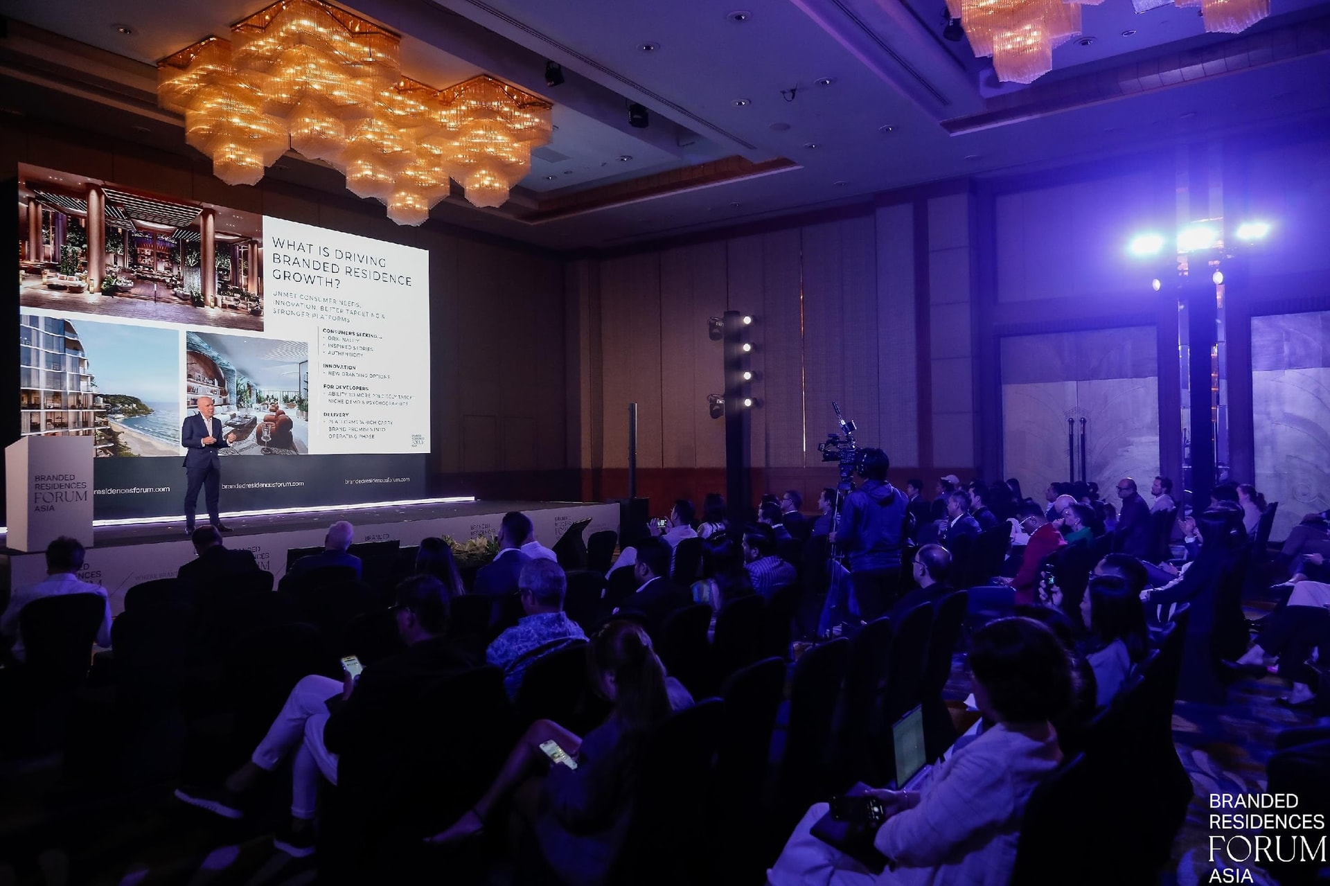 Bà Thi Anh Đào, Giám đốc Khối Marketing Masterise Group đã có nhiều chia sẻ giá trị tại Branded Residences Forum Asia 2025