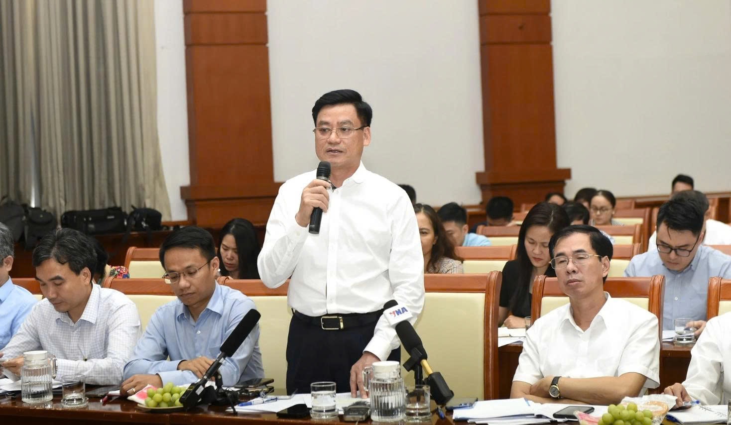uybanchungkhoan1.jpg