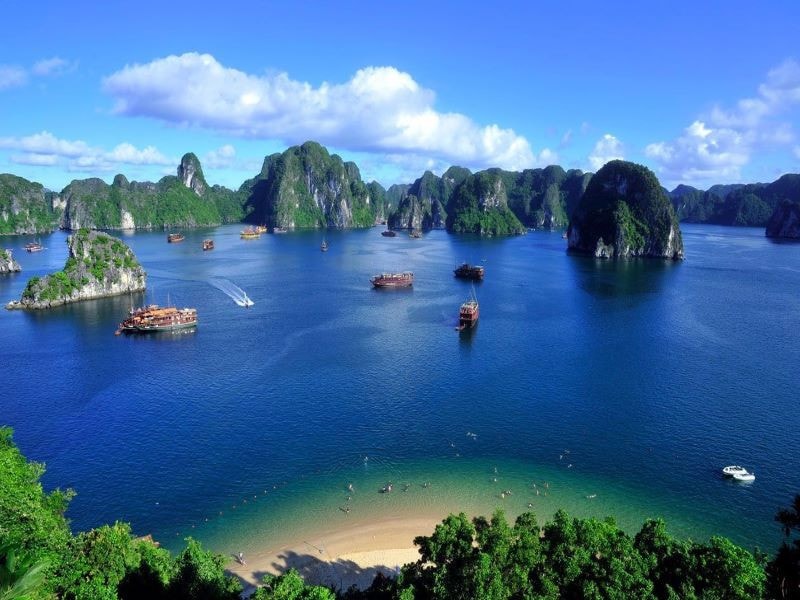 bãi biển Ti Tốp