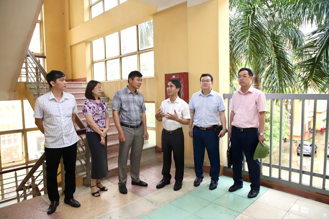 Phó Chủ tịch UBND tỉnh Nguyễn Lê Huy kiểm tra thực tế tại khu nhà ở sinh viên