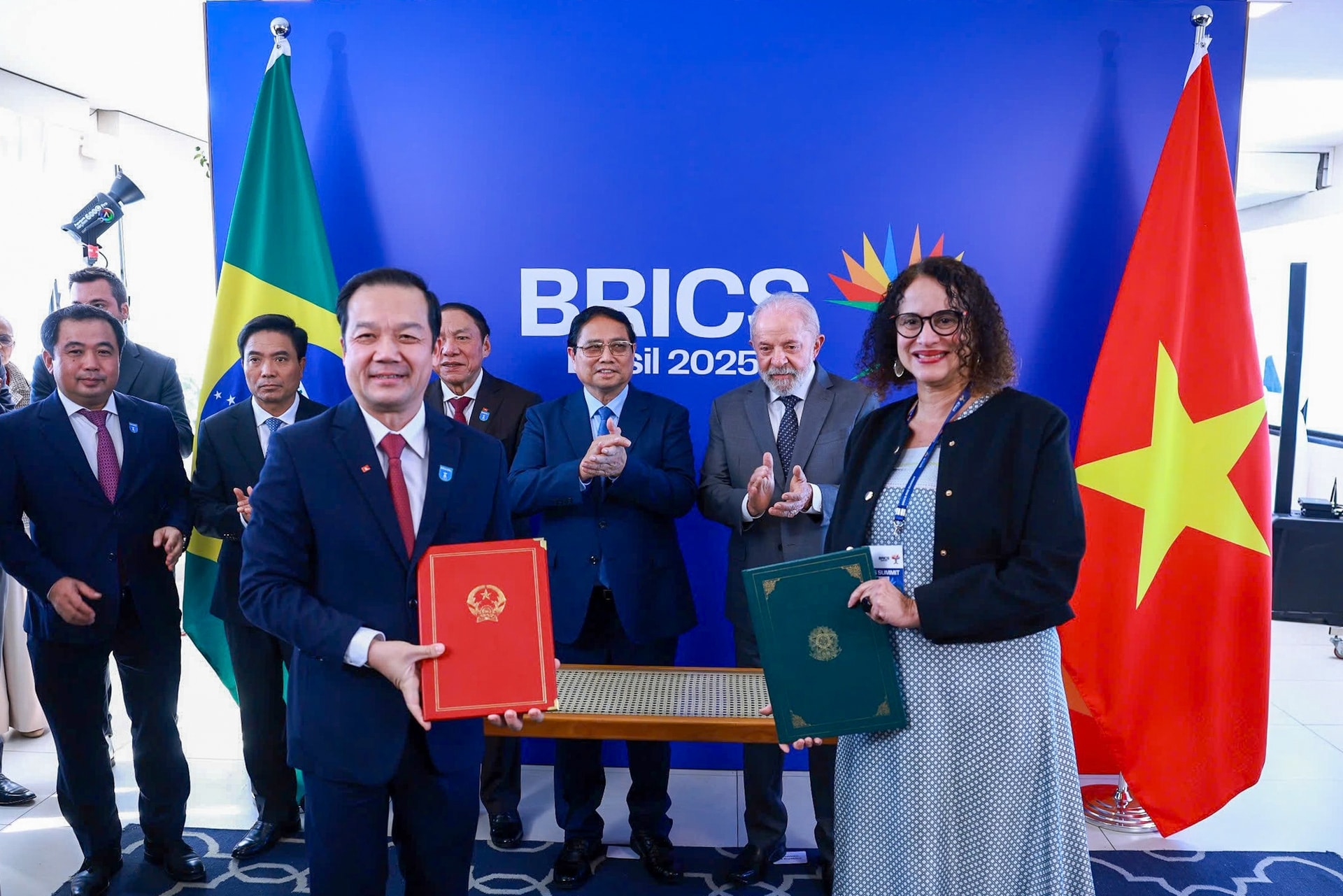 Thủ tướng Phạm Minh Chính hội đàm với Tổng thống Brazil- Ảnh 5. Thủ tướng Phạm Minh Chính hội đàm với Tổng thống Brazil- Ảnh 5.