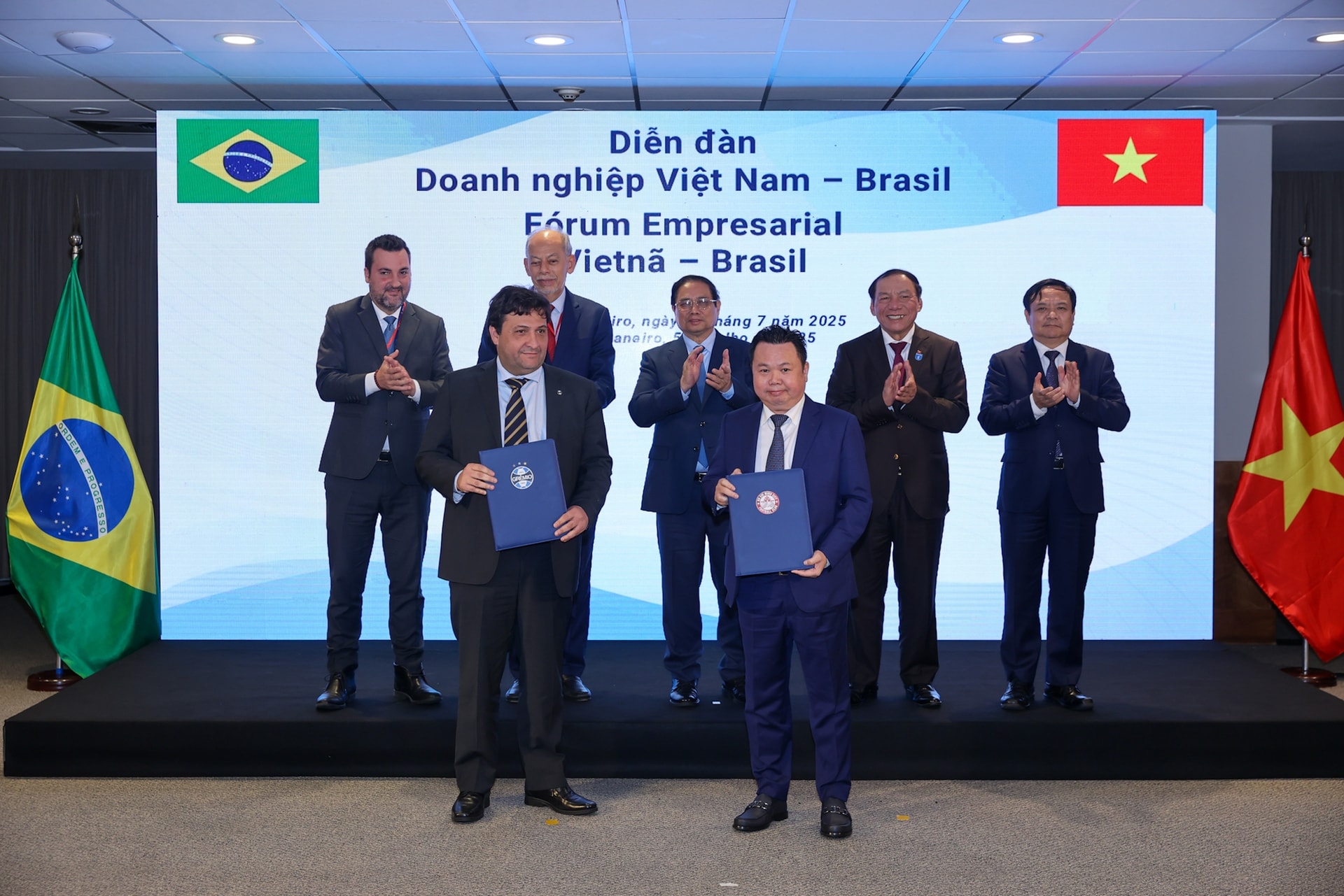 Thủ tướng kêu gọi doanh nghiệp Việt Nam – Brazil hiện thực hóa hàng loạt định hướng mới trong hợp tác kinh tế- Ảnh 8. Thủ tướng kêu gọi doanh nghiệp Việt Nam – Brazil hiện thực hóa hàng loạt định hướng mới trong hợp tác kinh tế- Ảnh 8.