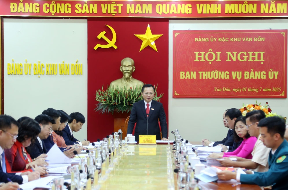 Bí thư đặc khu Vân Đồn - Cao Tường Huy